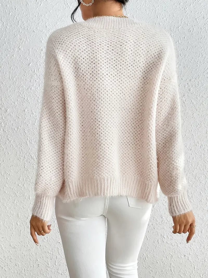 Warme Strickjacke für Damen in Weiß – Emilia