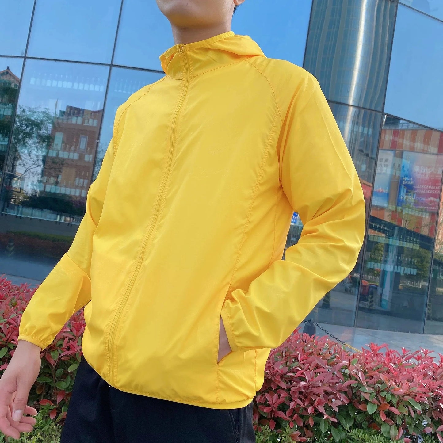 Leichte Kapuzenjacke für Damen - Image 4