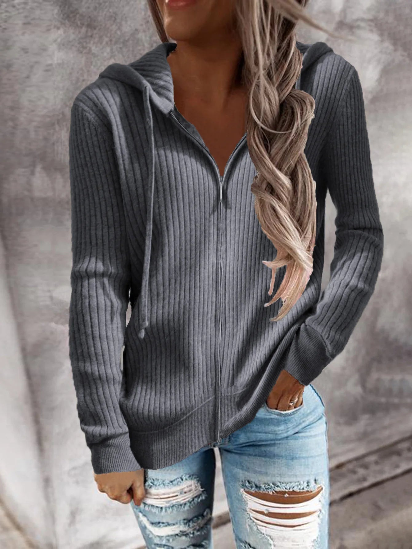 Figurbetonter Hoodie mit Reißverschluss für Damen - Image 4